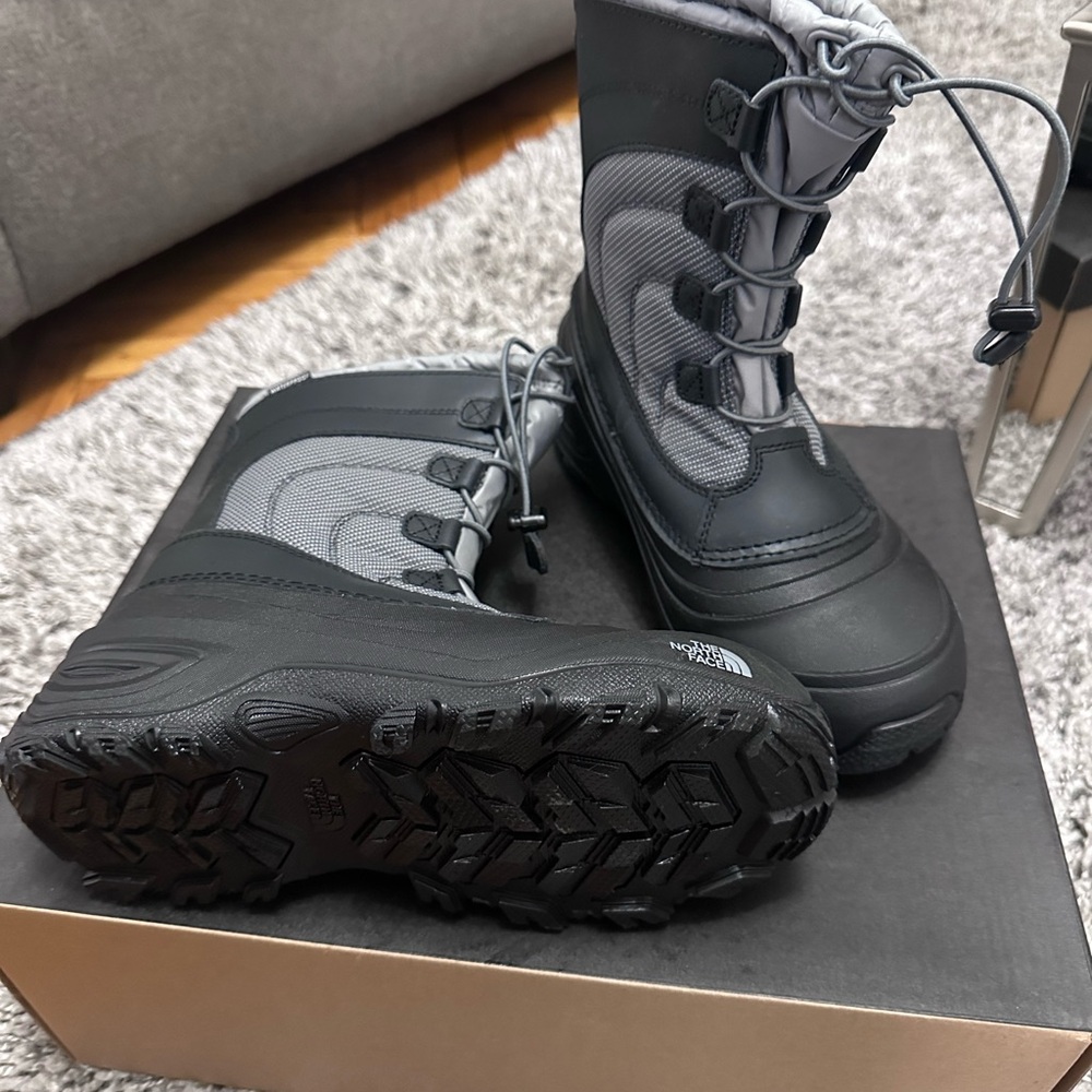 The North Face Aplenglow IV Kids Snow boot